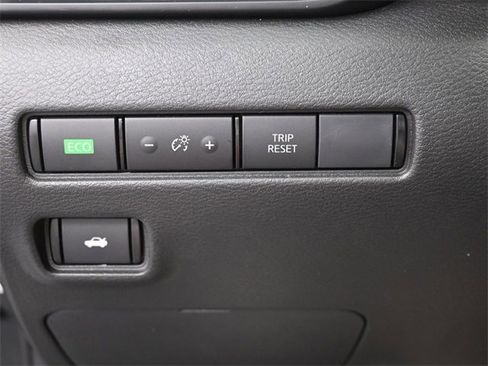 Used 2025 Nissan Sentra S image 18