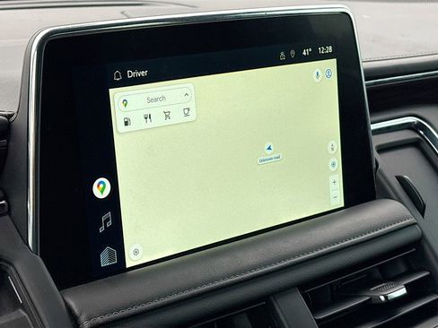 Used 2022 Chevrolet Suburban LT image 13