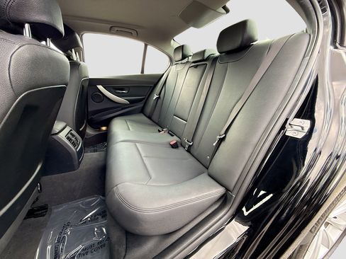 Used 2018 BMW 320i Sedan RWD image 20