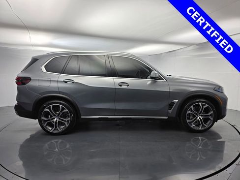 Certified 2024 BMW X5 xDrive50e w/ Premium Package image 3