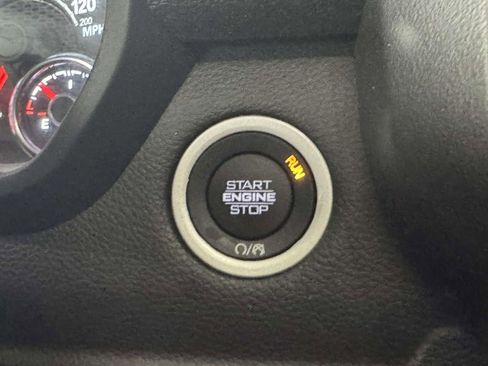 Used 2023 RAM 1500 Laramie AWD/4WD image 25