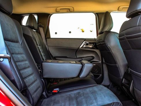 New 2025 Mitsubishi Outlander SE AWD/4WD image 39