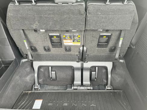 Certified 2023 Toyota Sienna XSE image 11
