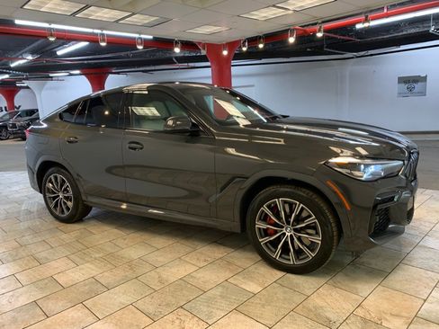 Used 2023 BMW X6 M50i w/ Shadowloine Package image 9