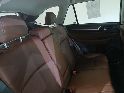 Used 2019 Subaru Outback 2.5i Touring AWD/4WD image 14