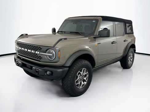 Used 2025 Ford Bronco Badlands AWD/4WD image 1