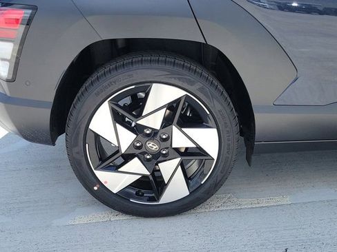 New 2026 Hyundai Kona Limited FWD image 5