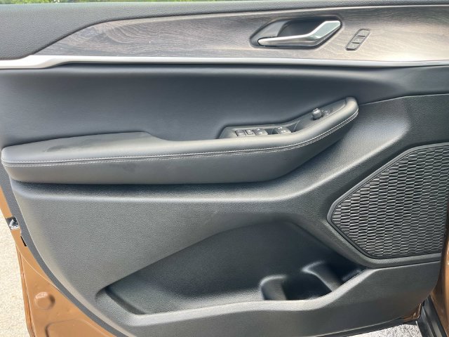New 2027 Jeep Grand Cherokee Limited AWD/4WD image 21