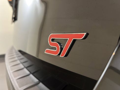 Certified 2022 Ford Explorer ST w/ Equipment Group 401A image 38