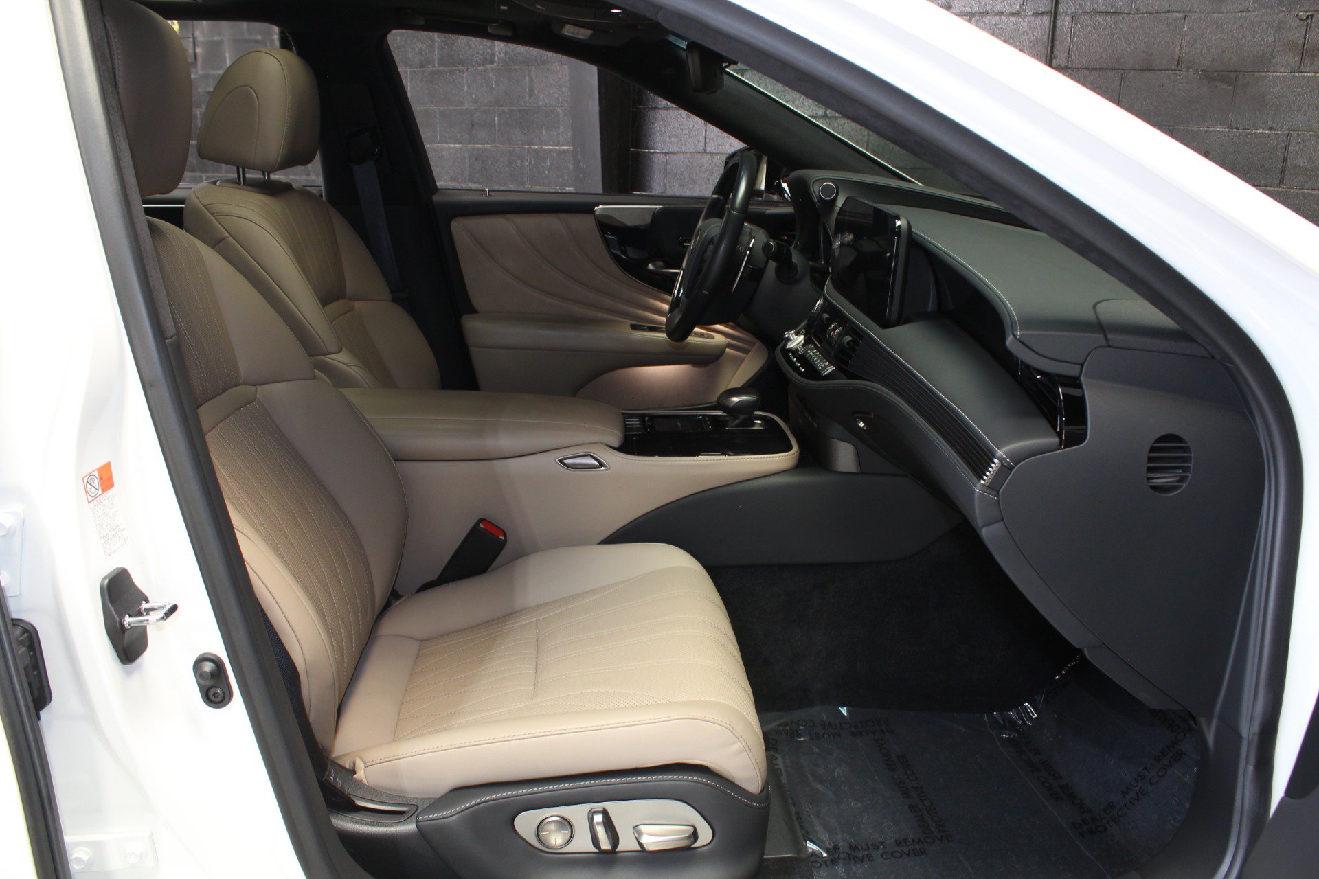 Used 2022 Lexus LS 500 w/ Interior Upgrade Package RWD image 55