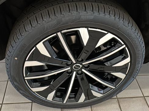 New 2026 Volvo XC90 T8 Ultra w/ Lounge Package AWD/4WD image 32