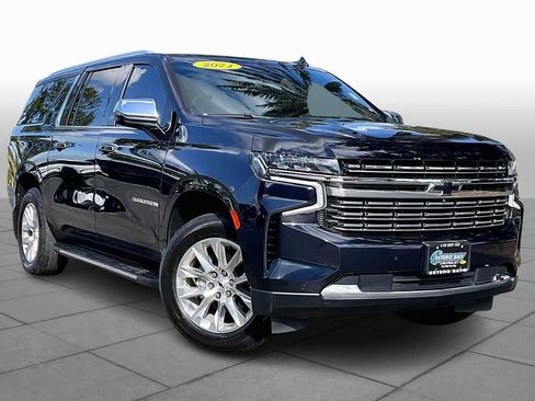 Used 2021 Chevrolet Suburban Premier image 3
