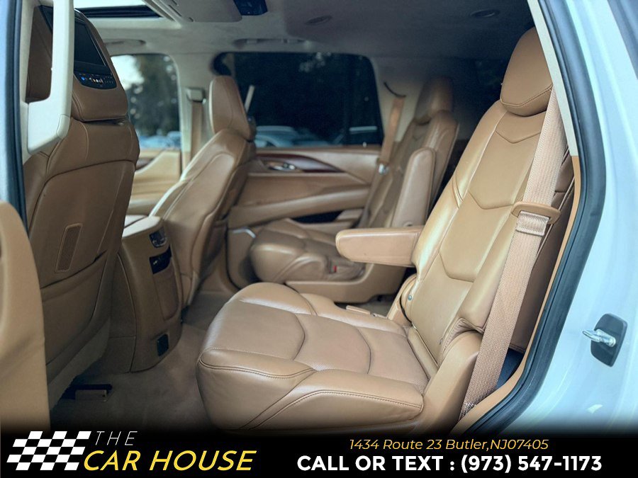 Used 2016 Cadillac Escalade Platinum AWD/4WD image 18
