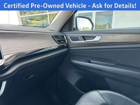 Certified 2024 Volkswagen Atlas SEL AWD/4WD image 17