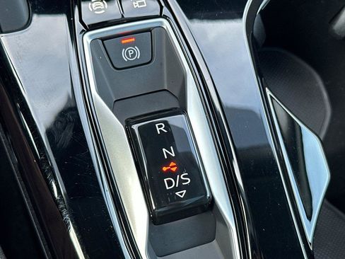 Used 2025 Audi Q5 Premium w/ Convenience Package image 22