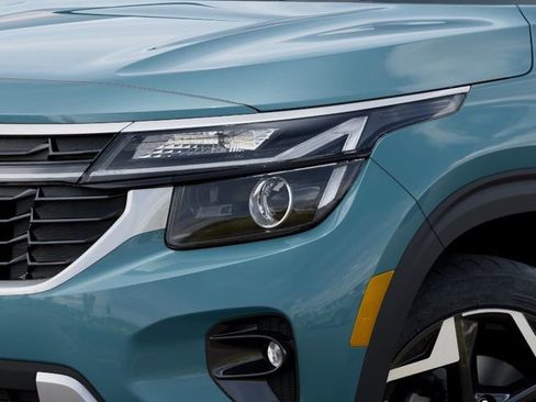 New 2026 Kia Seltos S FWD image 10