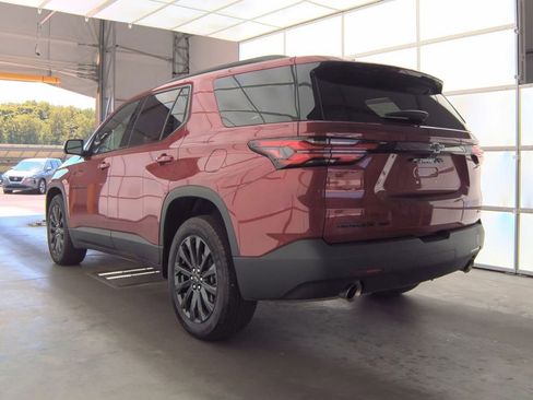 Used 2023 Chevrolet Traverse RS AWD/4WD image 3