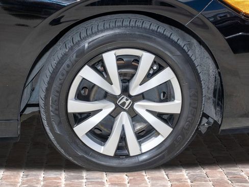 Used 2023 Honda Civic LX image 41