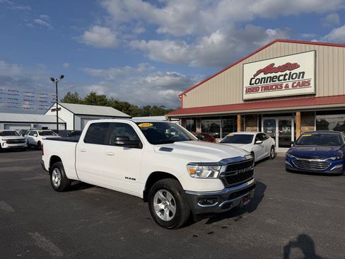 Used 2022 RAM 1500 Big Horn AWD/4WD image 2