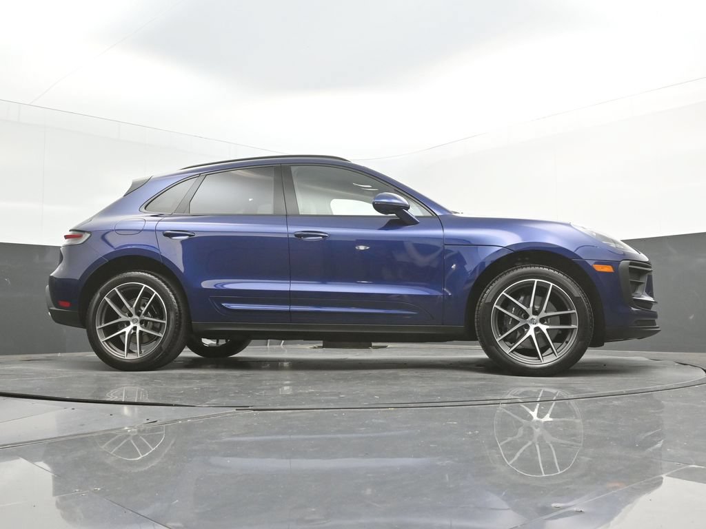 New 2026 Porsche Macan AWD/4WD image 38