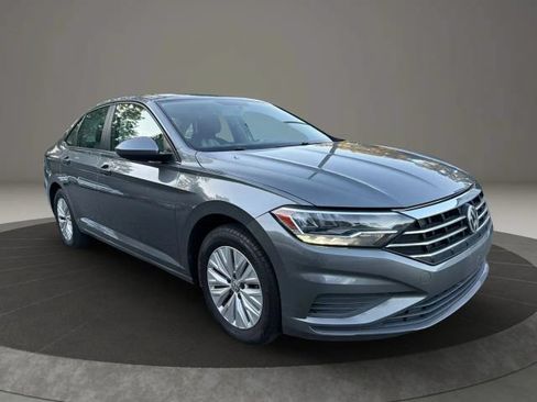 Used 2019 Volkswagen Jetta S w/ Driver Assistance Package FWD image 3
