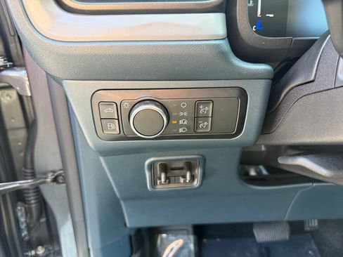 Used 2025 Ford Maverick XLT w/ Equipment Group 301A AWD/4WD image 6