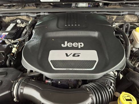 Used 2015 Jeep Wrangler Sport w/ Quick Order Package 24S image 26