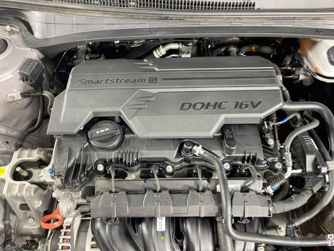 Used 2023 Hyundai Elantra Limited FWD image 32