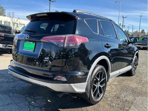 Used 2018 Toyota RAV4 SE w/ Power Extra Value Package image 8