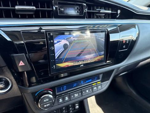 Used 2016 Toyota Corolla S Premium FWD image 22