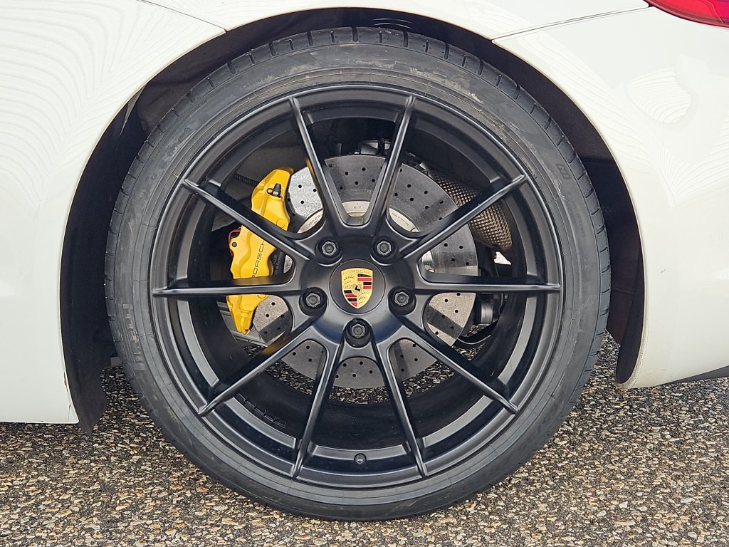 Certified 2016 Porsche Boxster Spyder RWD image 11