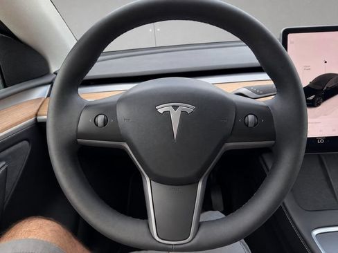 Used 2023 Tesla Model Y Long Range AWD/4WD image 14