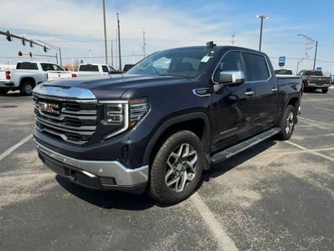 Used 2023 GMC Sierra 1500 SLT w/ SLT Premium Plus Package AWD/4WD image 4