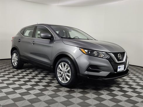 Used 2022 Nissan Rogue Sport S image 6
