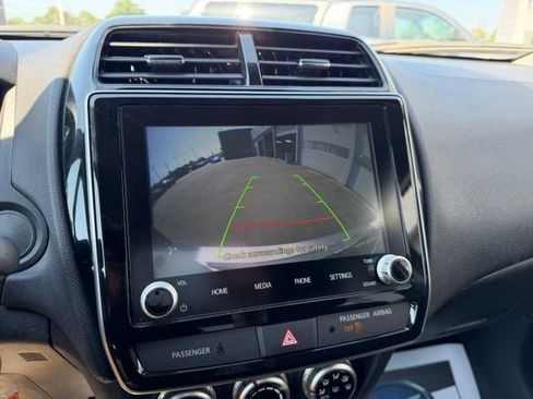 Used 2025 Mitsubishi Outlander Sport LE AWD/4WD image 43