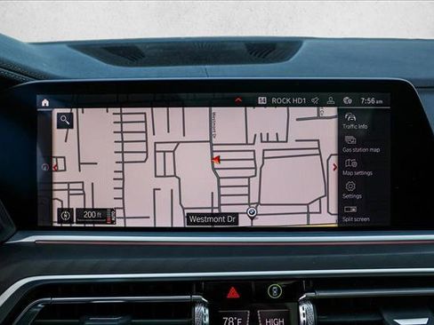 Used 2022 BMW X7 M50i w/ Dynamic Handling Package image 18