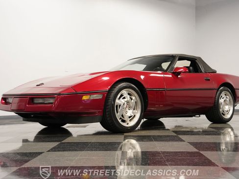 Used 1990 Chevrolet Corvette Convertible image 21