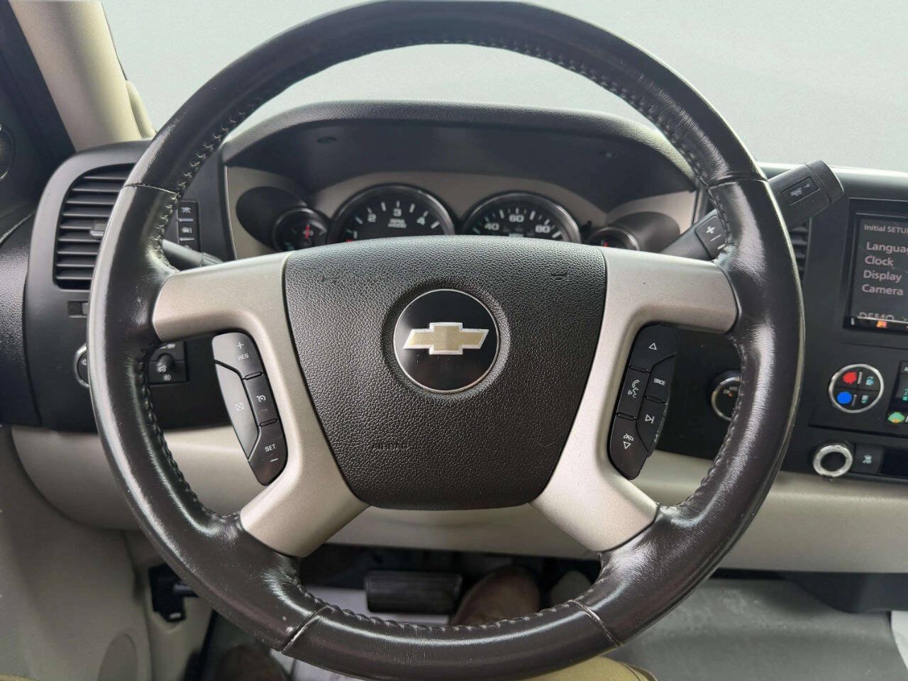 Used 2010 Chevrolet Silverado 1500 LT w/ Power Pack Plus AWD/4WD image 28