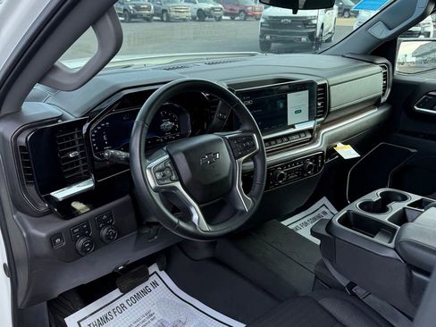 Used 2024 Chevrolet Silverado 1500 RST image 34