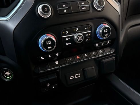 Used 2023 GMC Sierra 2500 SLT image 37