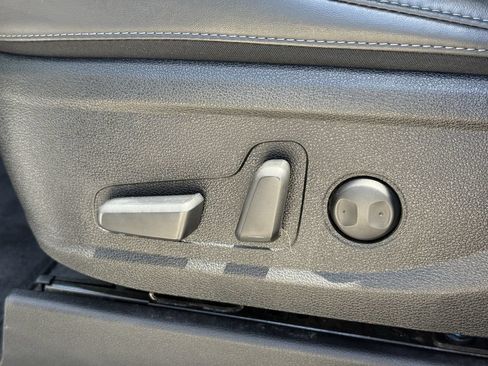 Used 2025 Kia Telluride S AWD/4WD image 26