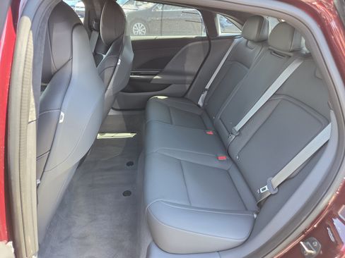 Used 2024 Lucid Air Touring AWD/4WD image 34
