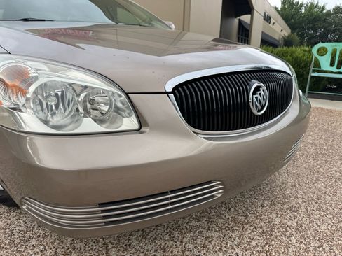 Used 2007 Buick Lucerne CXL w/ Luxury Package FWD image 2