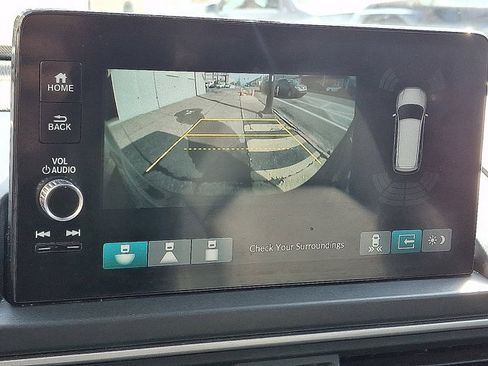 Used 2023 Honda Pilot Touring image 21