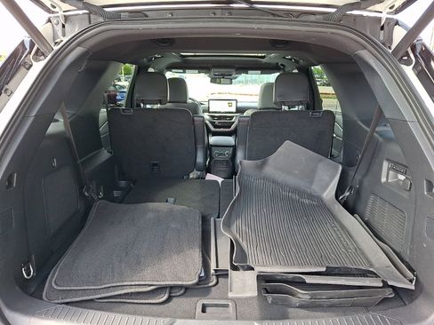 Used 2025 Ford Explorer ST AWD/4WD image 29