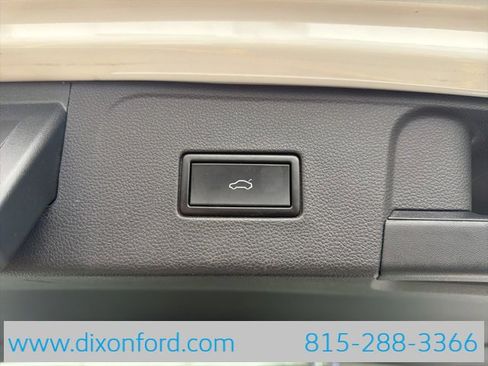 Used 2019 Volkswagen Atlas SE w/ Towing Package image 26