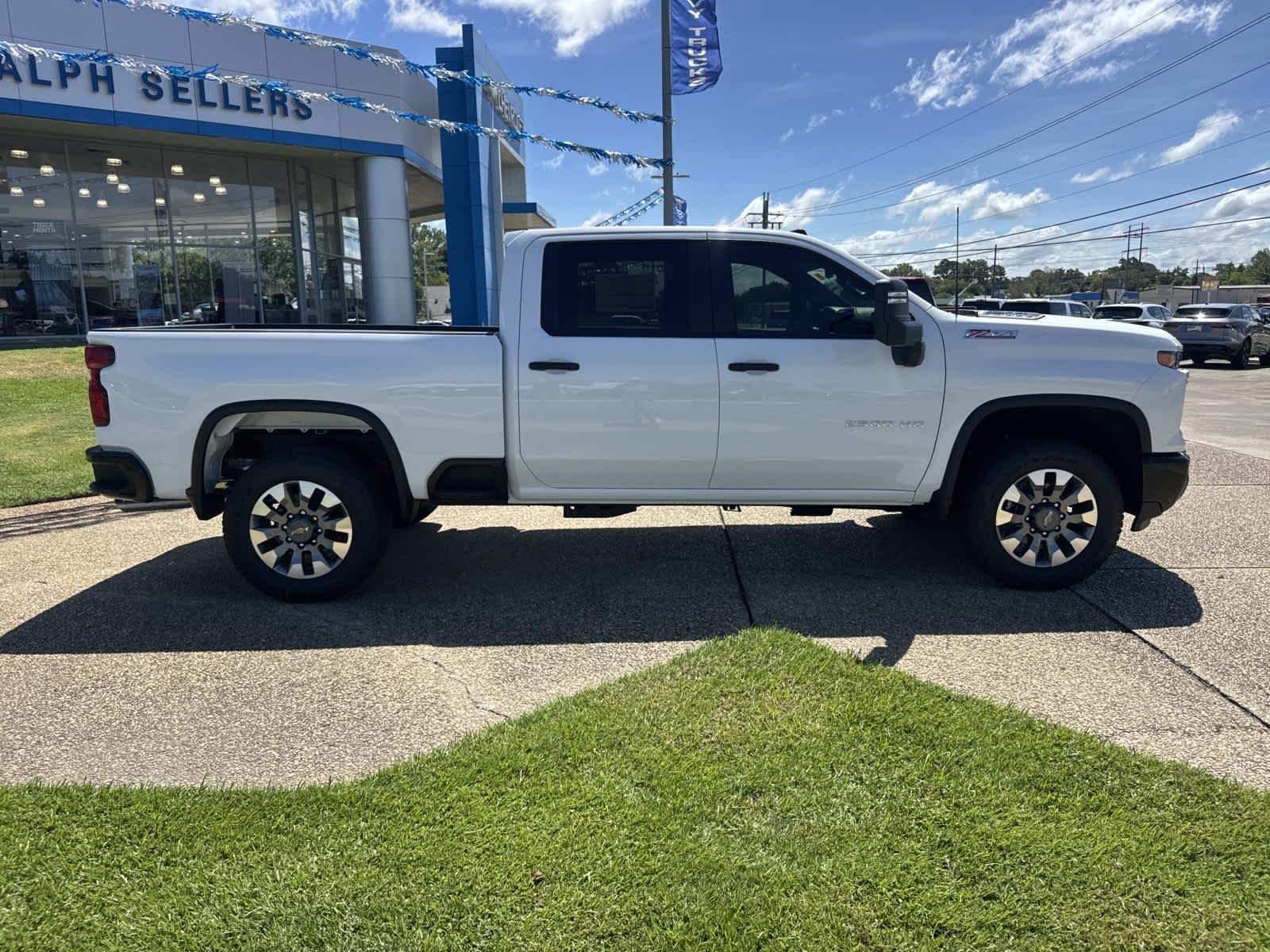 New 2026 Chevrolet Silverado 2500 Custom w/ Custom Value Package AWD/4WD image 6