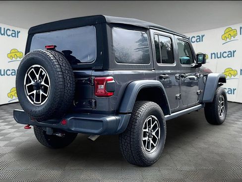 Used 2024 Jeep Wrangler Unlimited Rubicon w/ Convenience Group AWD/4WD image 8