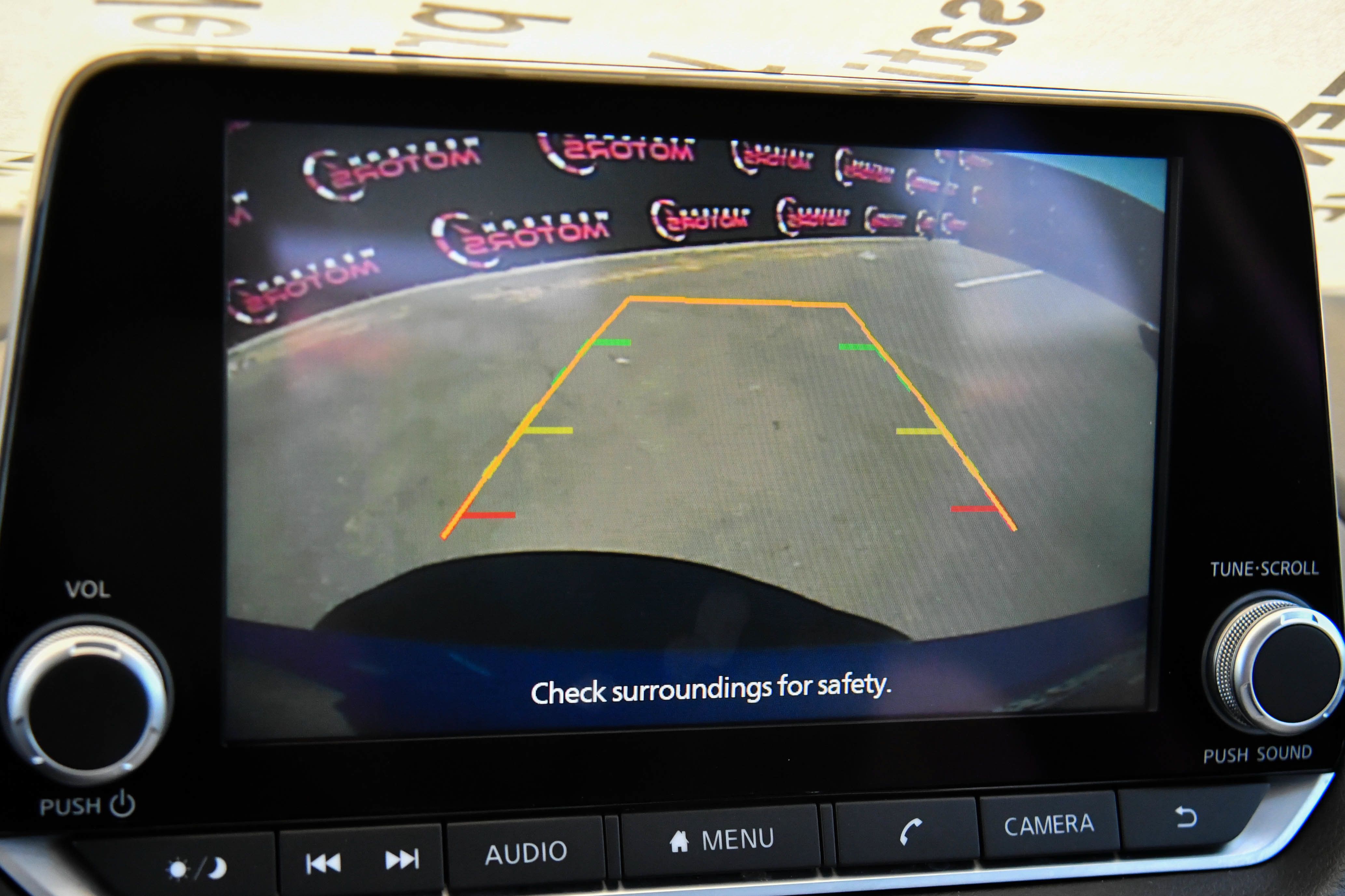 Used 2025 Nissan Sentra SV FWD image 17