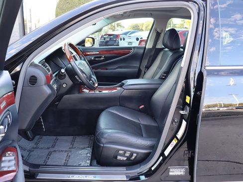 Used 2010 Lexus LS 460 image 31